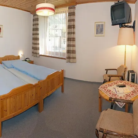 Bed & Breakfast Post *